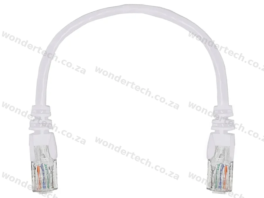 Linkbasic 22cm UTP Cat5e Flylead White